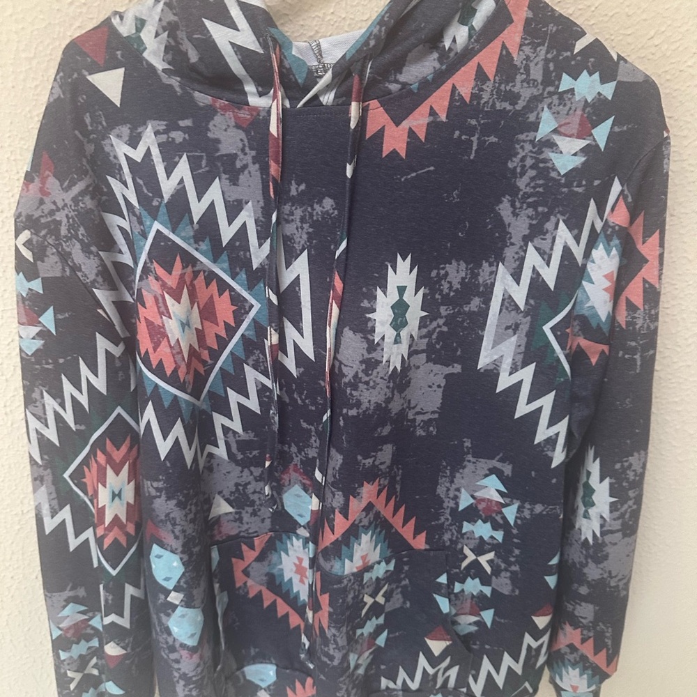 Trendy Geometric Pattern Hoodie